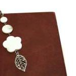Beaded bookmark. Perfect gi..