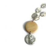 Chunky necklace in beige, b..