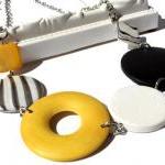 Chunky necklace in yellow, ..