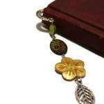 Bookmark with pendant. Bead..