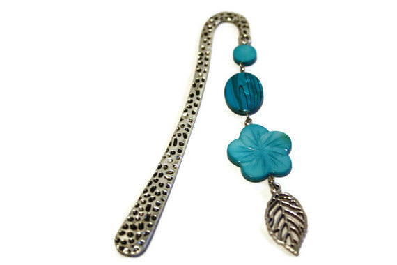 Beaded bookmark. Perfect gift for readers, teachers and any book lover. Turquoise blue shell beads. Ready to ship.