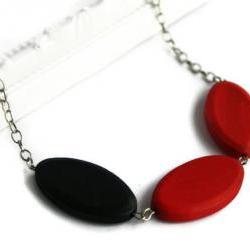 Chunky bead necklace. Black and red necklace with wood beads. Perfect summer fashion. Ready to ship.